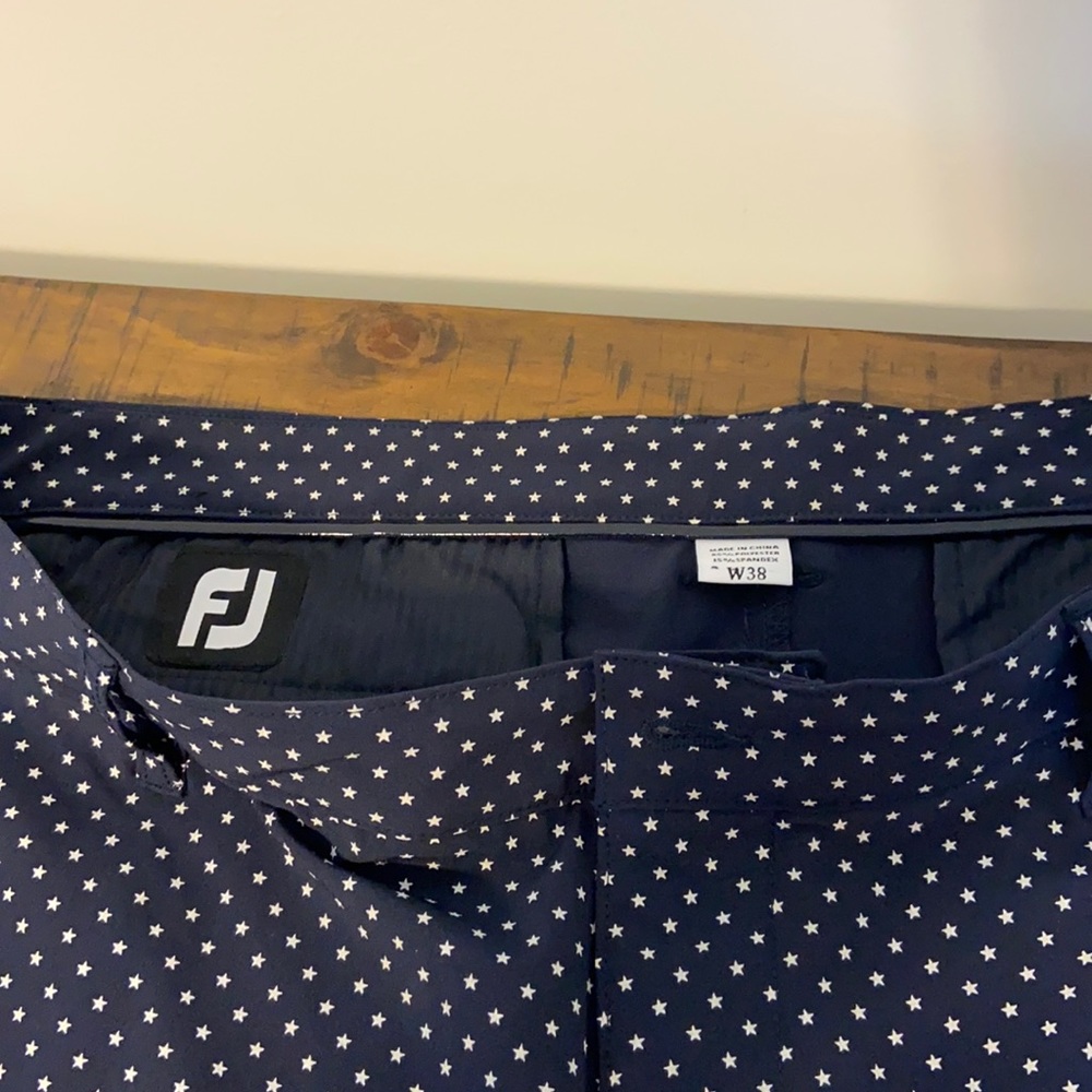 FootJoy golf shorts size 38 NWOT navy with white stars